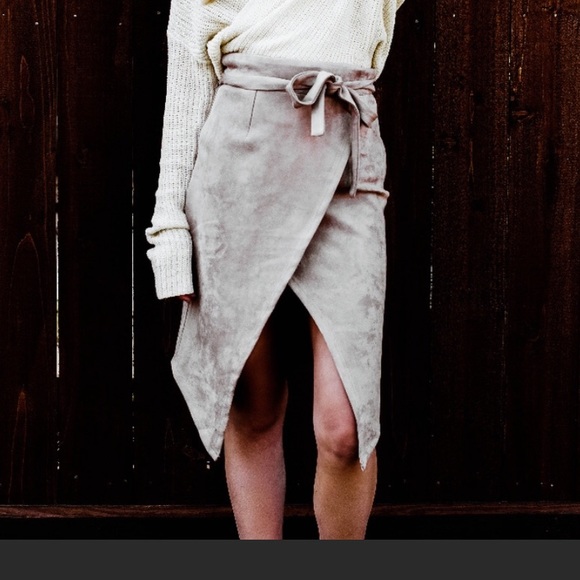 Last One‼️Nude Suede Fold Over Skirt Brand New - Picture 1 of 6